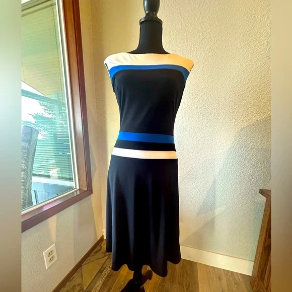 Ralph Lauren Elegant black dress with white and blue accents Dress. - Picture 1 of 6